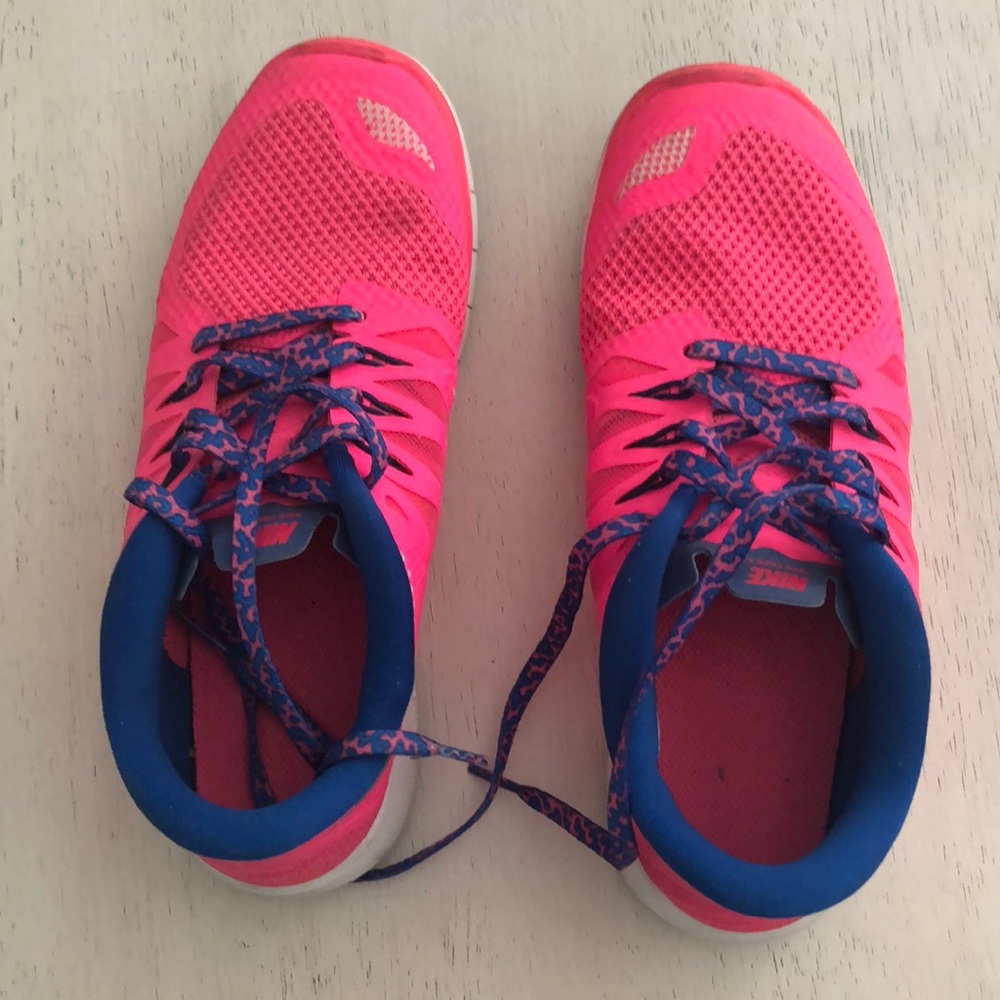 Nike Free 5.0 size 7.5 NEON PINK - Picture 3 of 3